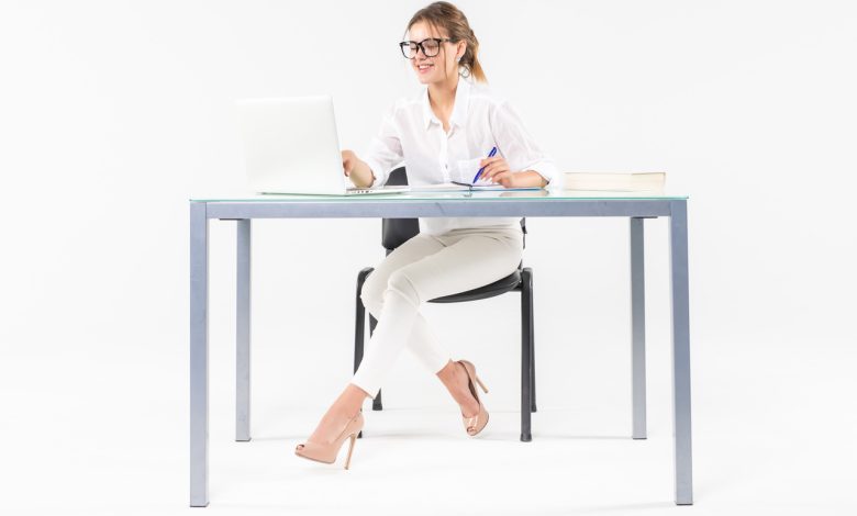 Trabalhar sentado o dia todo pode estar prejudicando sua saúde